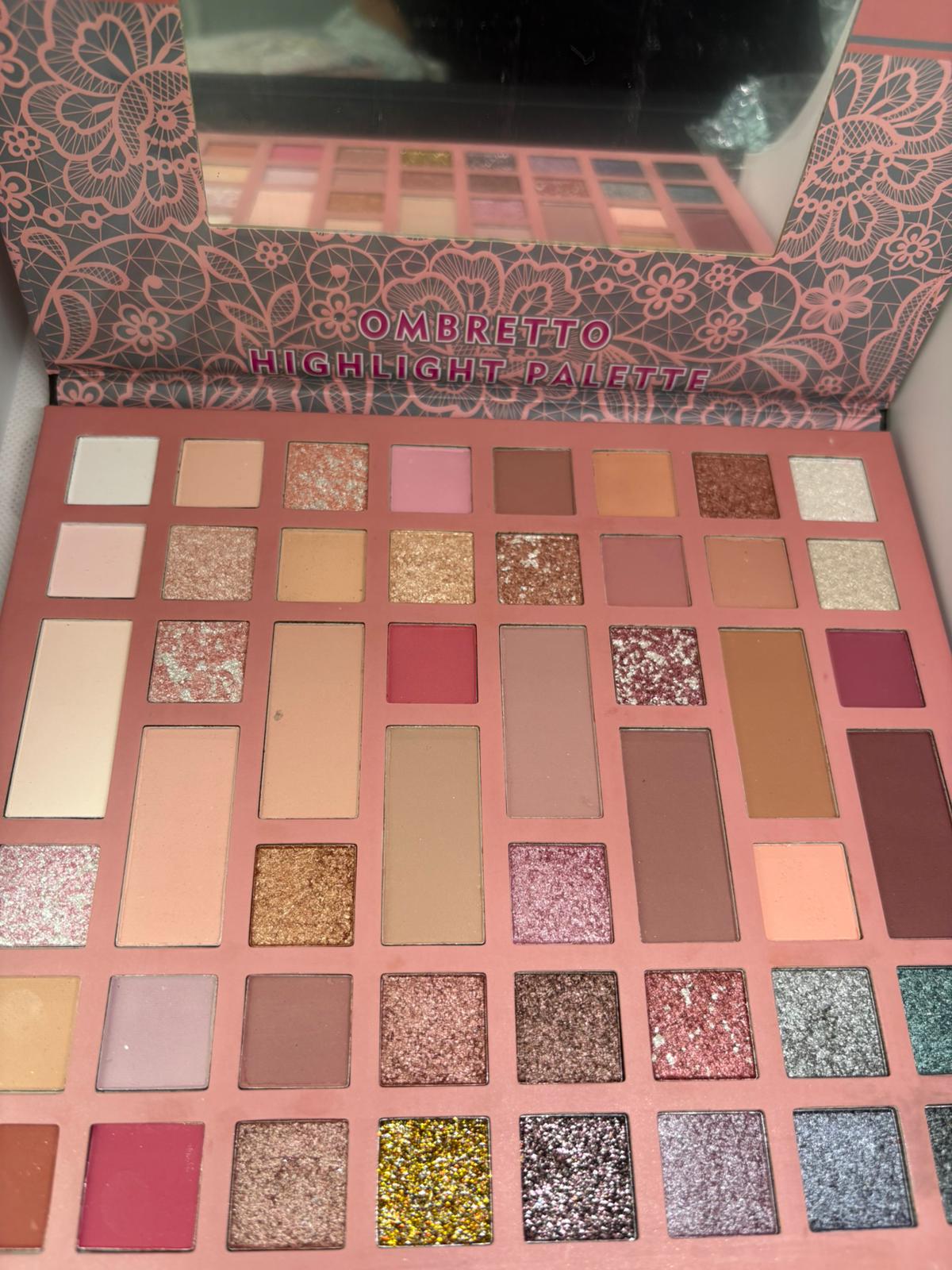 PALETTE CON ILLUMINANTI SHIMMER E SPECCHIO